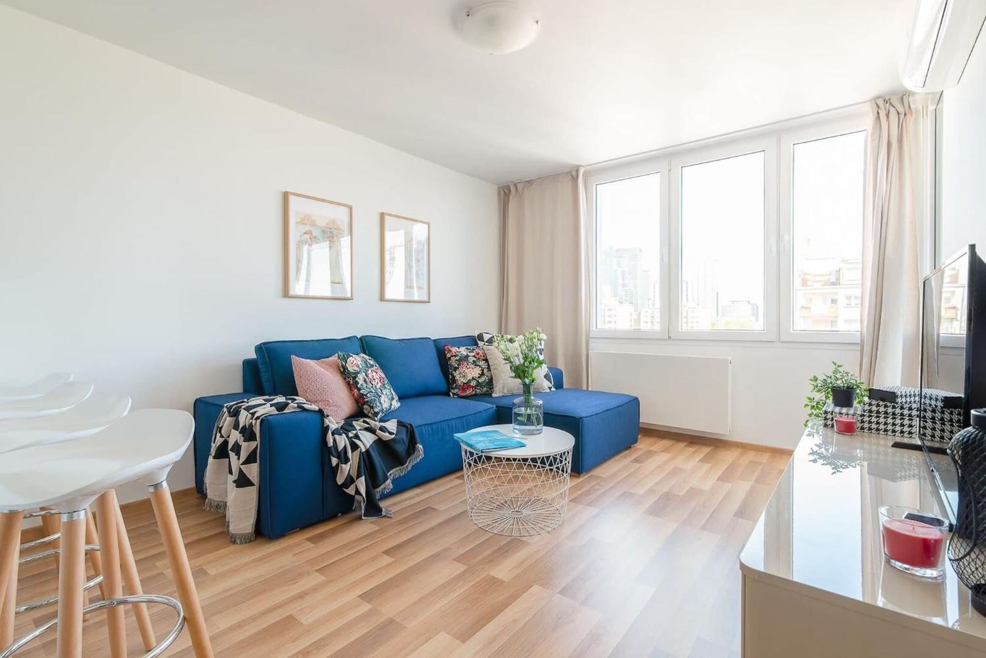 Navy Aesthetic Apartment With Balcony By Noclegi Renters 바르샤바 외부 사진